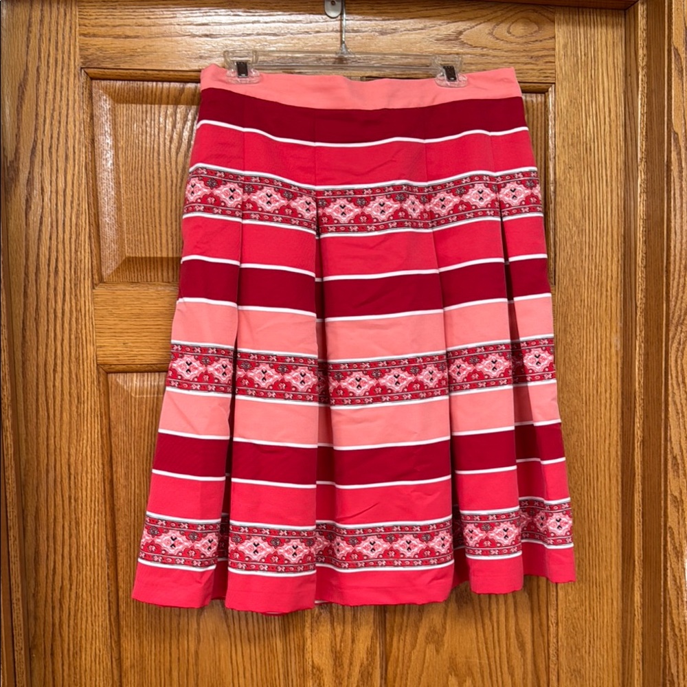 Eva Mendes Red and Pink A-Line Pleated Skirt